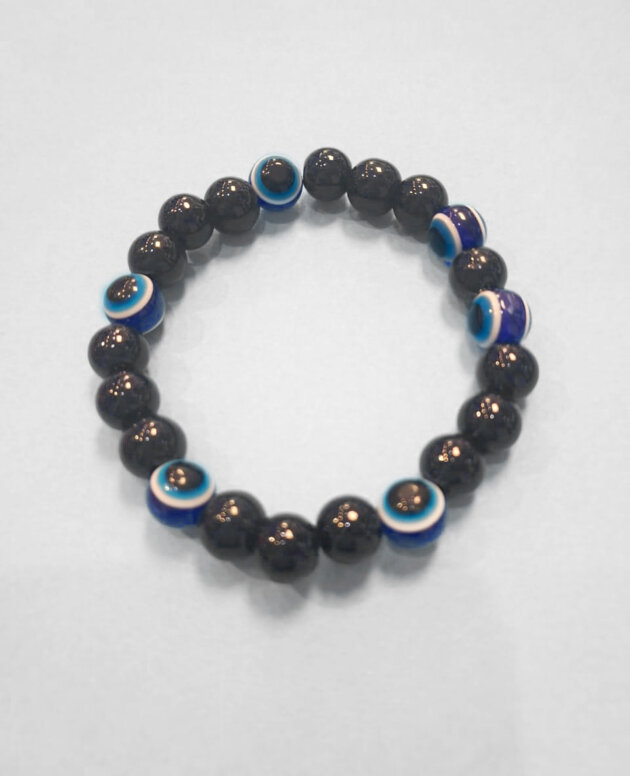 Evil eye bracelet with large eyes and black beads
