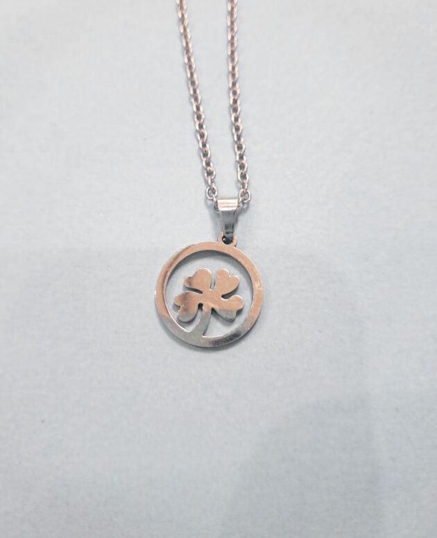 Stainless steel four leaf clover in a circle pendant